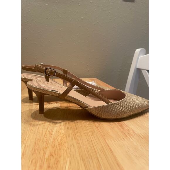 Bandolino Movito Women's Pump, Size 8, Flax Linen Color, S99 - Picture 3 of 10